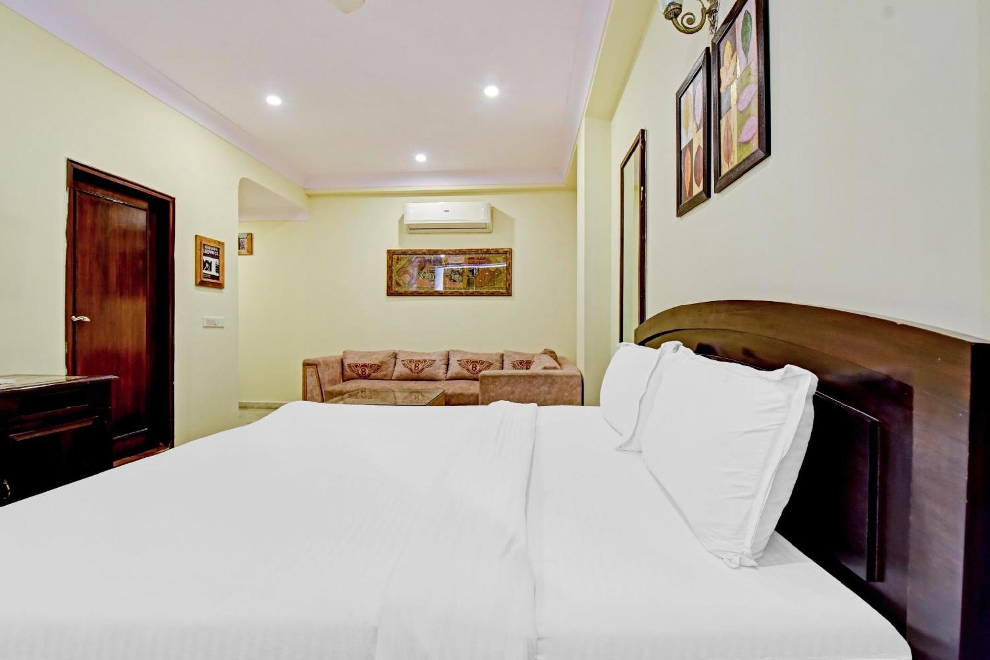 Collection O Hotel Four Boutique Kukas Exteriér fotografie