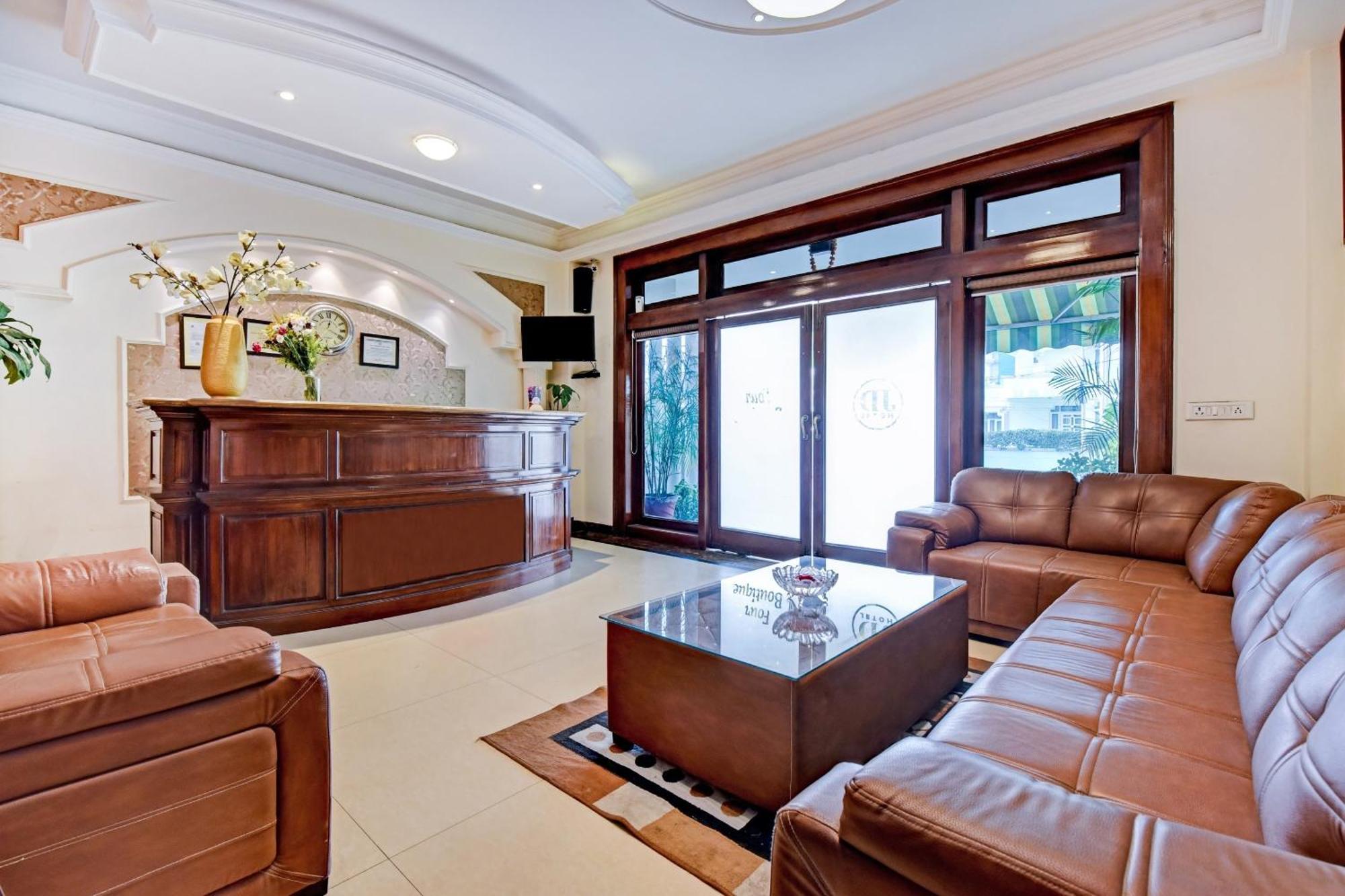 Collection O Hotel Four Boutique Kukas Exteriér fotografie